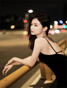 麻辣女兵剧情简介-电影赤色黎明